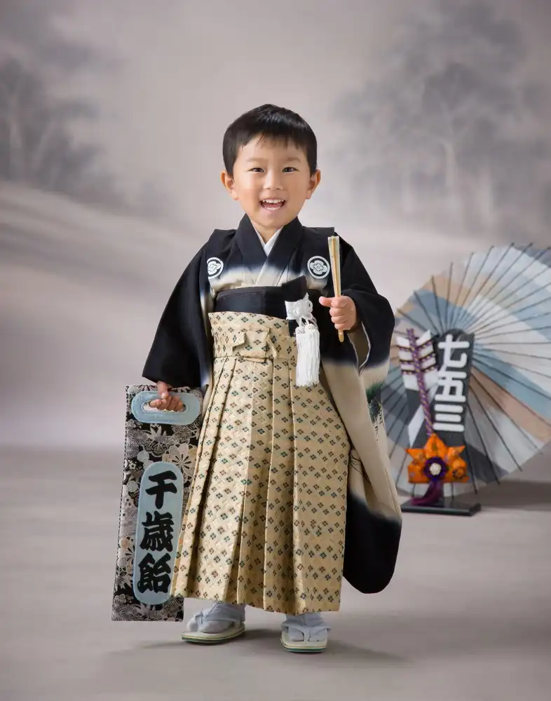 色鮮やかな着物の七五三ポートレート