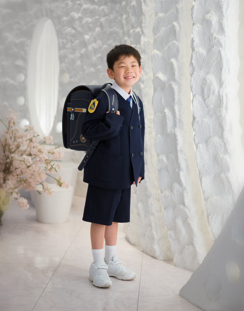 制服姿の入学記念写真
